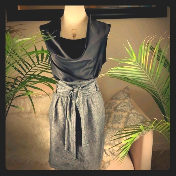 Banana Republic Dresses & Skirts - Banana Republic Linen Skirt 🖤